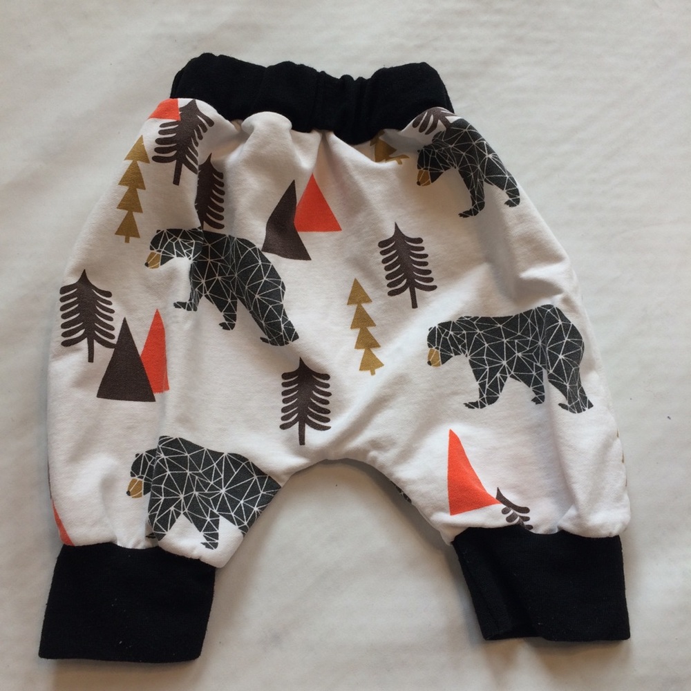 Kids Tales Harem Shorts size 90 (2T) Lightly worn